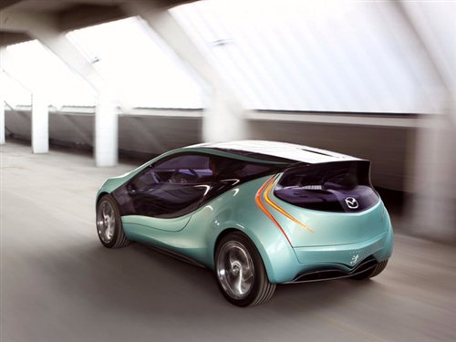 未来小型车代表马自达清实车亮相