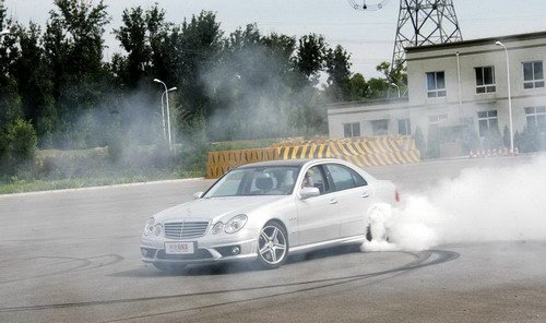  ԼݱE63 AMG ֮