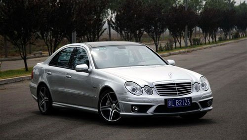 һļ飡ԼݸܱE63 AMG ֮