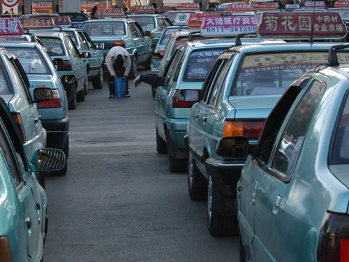 【图】昆明首次拟用公开拍卖转让出租车经营权