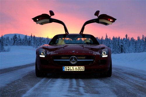 浪漫之旅 冰雪试驾2011款奔驰SLS AMG\(3\)