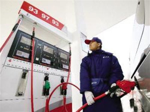 【图】国Ⅲ油开始销售 福州加油站多维持原价