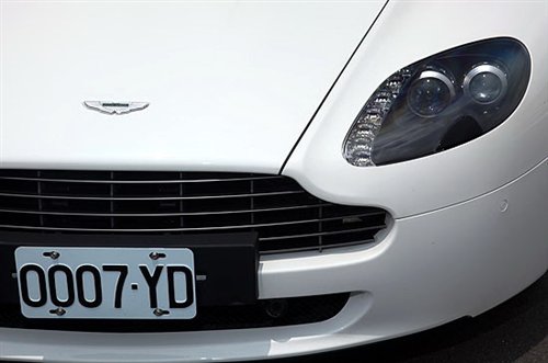 走自己的路 试驾阿斯顿马丁V8 Vantage 汽车之家