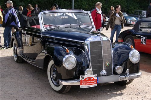 看经典如何传承 奔驰S级车型历史回顾 汽车之家 看经典如何传承 奔驰S级车型历史回顾 汽车之家