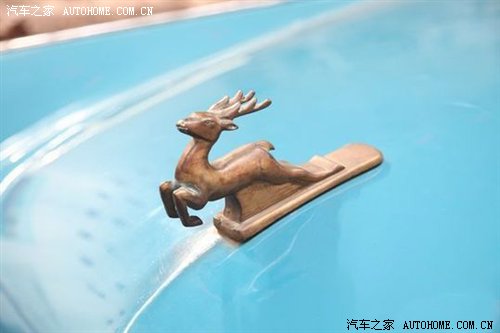 『伏尔加汽车的标志是昂首飞奔的鹿,进入中国后又多了一个名字"金鹿"