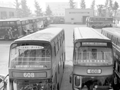 【图】西安公交608路公交再添10辆双层车投运