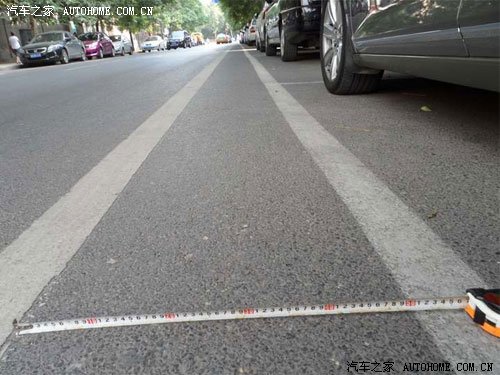 【图】西安出现最囧自行车道 宽度仅有50公分