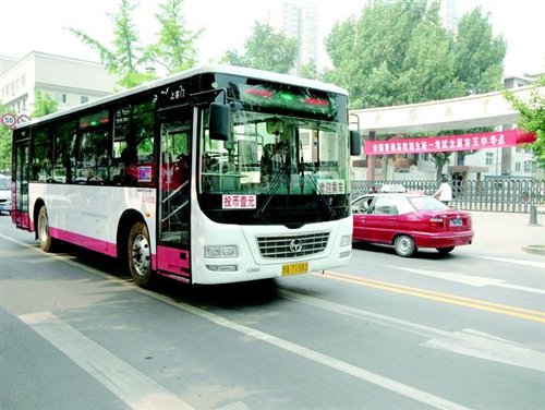 江阳社区通了公交车821路支线已通车