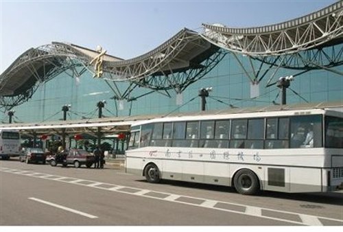站可乘大巴直达机场