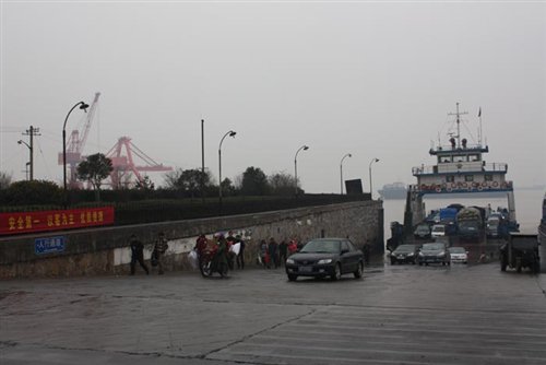 【图】江阴大桥将维修 圩塘汽渡做好分流渡运