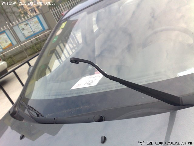 【图】左雨刮被人拆了_伊兰特悦动论坛_汽车