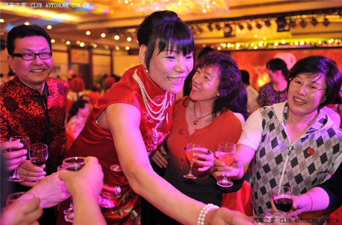 【图】一代名将 郑海霞 徐庆华 大婚