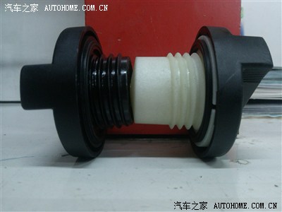 cs<em>35</em>换<em>乳罩</em>全程跟踪图片 更新新旧机油盖对比