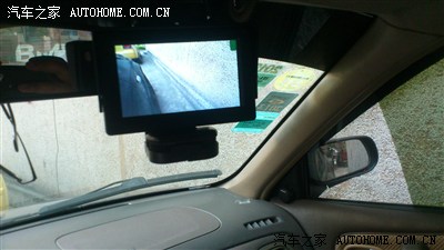 烈日下挥汗安装右后视镜和倒车摄像头和改装屏