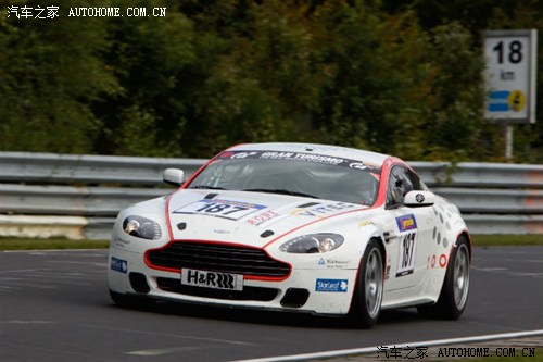 ܇֮ ˹DR V8 Vantage 2011 4.7 GT4