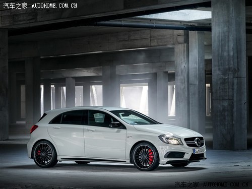 YYAMGYAAMG2014 A45 AMG