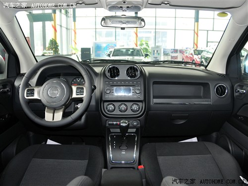 Jeep Jeep ָ 2011 2.4 \Ӱ