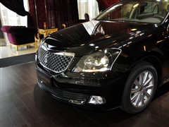 ܇(ch)֮ һS ʹ 2011 V6 2.5 Royal Ƥ촰؄e