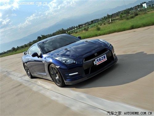 ܇֮ ծa(chn)(M) ծa(chn)GT-R 2013 3.8T Premium Edition