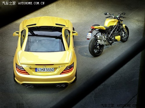 奔驰 奔驰(进口) 奔驰AMG级 2012款 SLK 55 AMG Ducati
