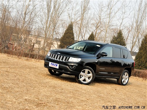 Jeep Jeep ָ 2012 2.0 A