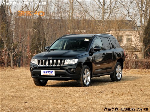 Jeep Jeep ָ 2012 2.0 A