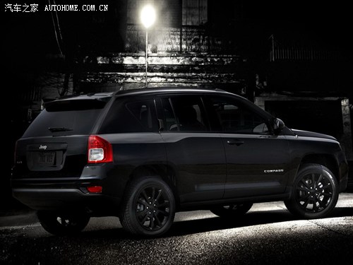 Jeep Jeep ָ 2013 Altitude Edition