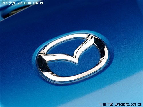 R_ R_(M) R_3(M) 2012  Skyactiv