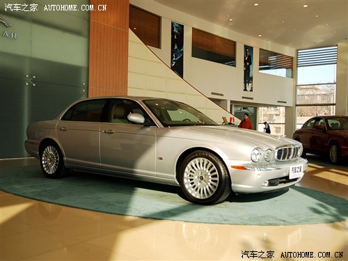 ܇(ch)֮ ݱ ݱXJ 2005 XJ8L 4.2