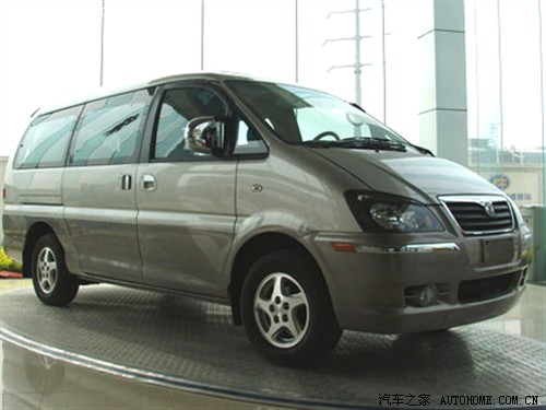 汽车之家 风行汽车 菱智 2.4 Q8长轴标准版 MT