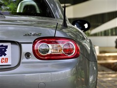 R_ R_(M) R_MX-5 2009 2.0