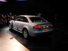 汽车之家 一汽奥迪 奥迪A4L 2.0T FSI 标准型