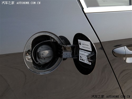 【图】2010年起机动车身强制张贴实际油耗标识