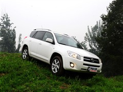 ֮ һ RAV4 09 2.4AT 