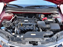 ֮ ô  09 1.6 MT GLS