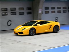 ܇֮ m Gallardo 2010 LP550-2