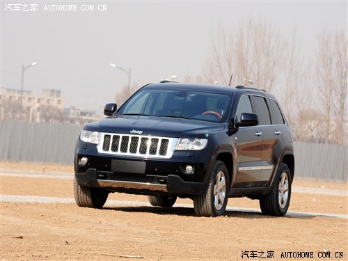 Jeep Jeep Z(M(jn)) 2011 5.7 Ş(do)