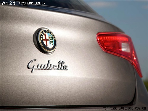 _ךW _ךW ALFA Giulietta 2011 