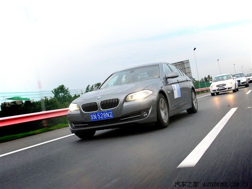   5ϵ 2011 528Li