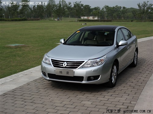 Z Z Latitude 2011 2.5L Ş