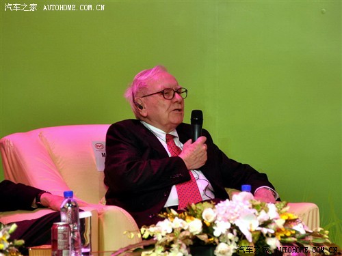 比亚迪 比亚迪 比亚迪M6 2010款 2.4L 自动 旗舰型