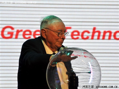 比亚迪 比亚迪 比亚迪M6 2010款 2.4L 自动 旗舰型