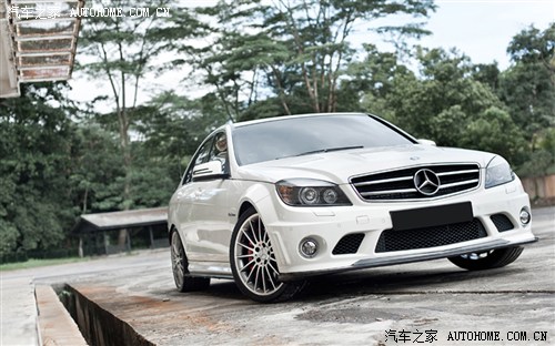 ֮ () AMG 2010 C 63 AMG ǿ