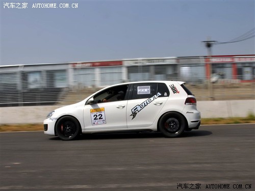 大众 一汽-大众 高尔夫 2011款 1.4TSI 自动豪华型 大众 一汽-大众 高尔夫 2011款 1.4TSI 自动豪华型