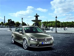  () PASSAT 2011 