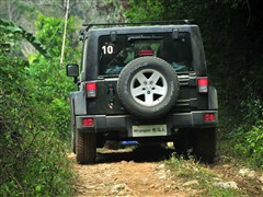 Jeep (M) R 2011 T