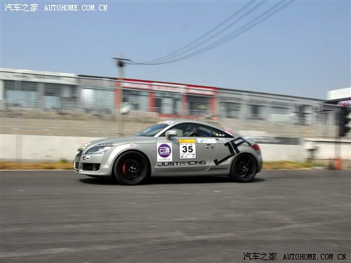 奥迪 奥迪(进口) 奥迪TT 2011款 TT Coupe 2.0TFSI 奥迪 奥迪(进口) 奥迪TT 2011款 TT Coupe 2.0TFSI