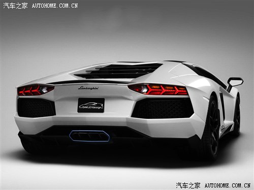 ܇(ch)֮ m Aventador 2011 LP700-4