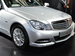 Y Y YC 2011 C200 CGI