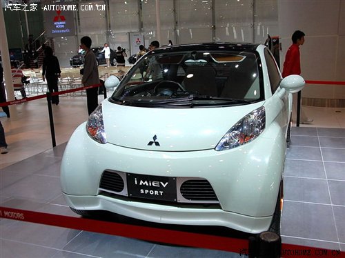 三菱新能源迷你汽车图片